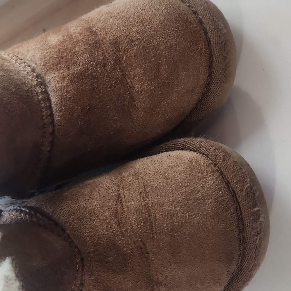 UGG Louis Vuitton Toddler Diva Luxe Bailey Bow Chestnut Girls Size 10 - Picture 2 of 5